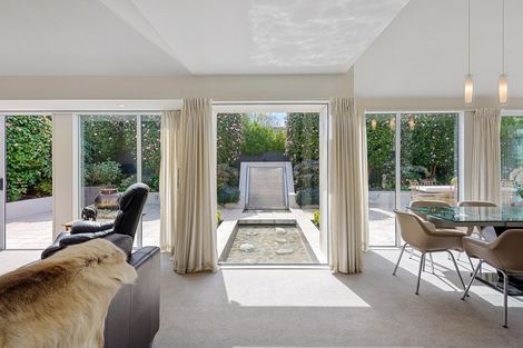 Photo of property in 39 Thornycroft Street, Fendalton, Christchurch, 8052