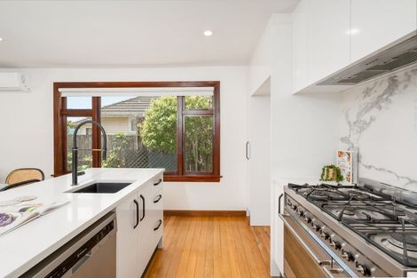 Photo of property in 201 Cashmere Road, Hoon Hay, Christchurch, 8025