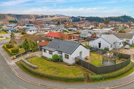 Photo of property in 4 Linrosa Place, Cromwell, 9310