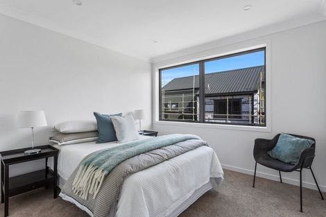 Photo of property in 10 Park Green Avenue, Rosehill, Papakura, 2113