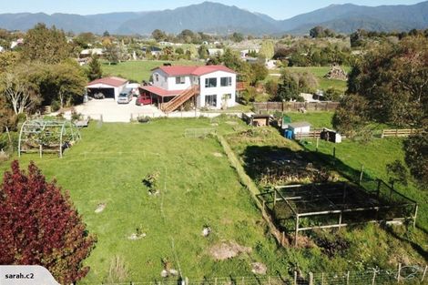 Photo of property in 117 Abel Tasman Drive, Takaka, 7183