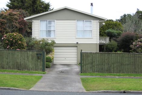 Photo of property in 71 Riversdale Drive, Merrilands, New Plymouth, 4312