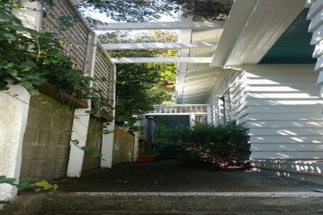 Photo of property in 41 Tio Tio Road, Miramar, Wellington, 6022