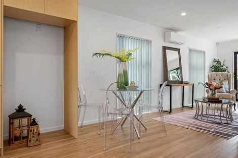 Photo of property in 26b Hutchinsons Road, Bucklands Beach, Auckland, 2014