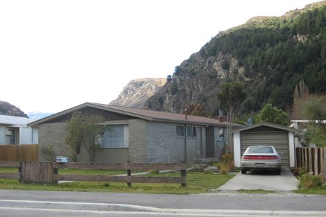 Photo of property in 29 Fryer Street, Queenstown, 9300