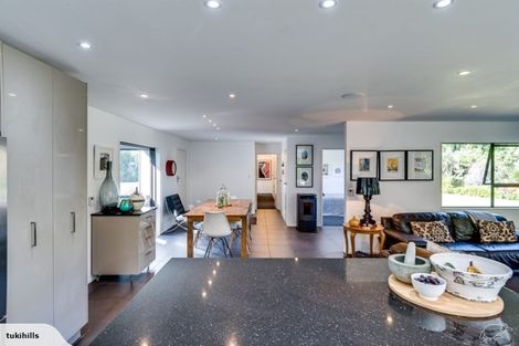 Photo of property in 135 Tauroa Road, Havelock North, 4130