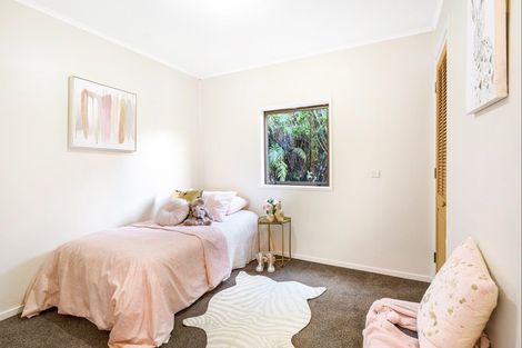 Photo of property in 37 Mcdougall Grove, Haywards, Lower Hutt, 5018