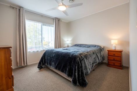 Photo of property in 1/13 Madigan Place, Glendene, Auckland, 0602