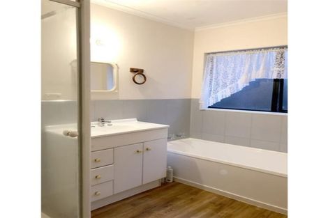 Photo of property in 131 Whitford Road, Somerville, Auckland, 2014