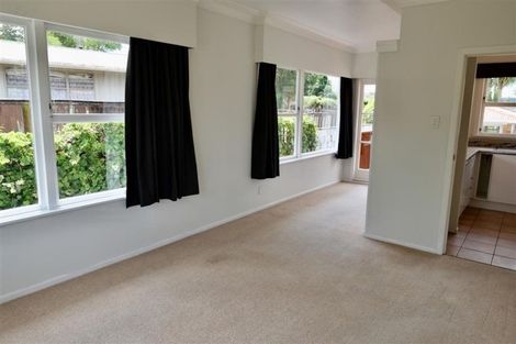 Photo of property in 20 Hillcrest Grove, Hillpark, Auckland, 2102