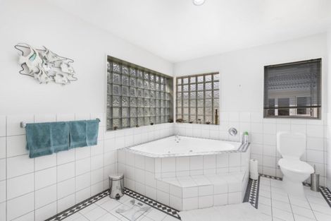 Photo of property in 8 Glenross Drive, Wattle Downs, Auckland, 2103