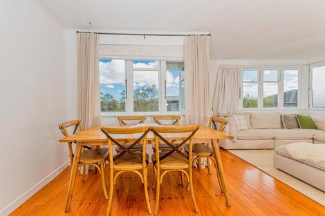 Photo of property in 10 Marie Crescent, Te Atatu South, Auckland, 0610