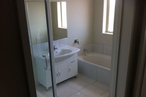 Photo of property in 146c High Street, Oxford, 7430