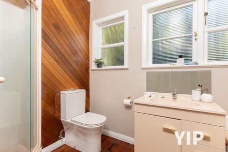 Photo of property in 15 Hollies Crescent, Johnsonville, Wellington, 6037