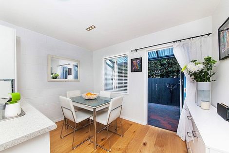 Photo of property in 8/46 West View Road, Westmere, Auckland, 1022