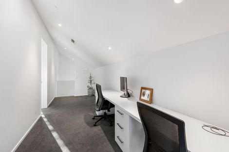 Photo of property in 27 Idris Road, Fendalton, Christchurch, 8052