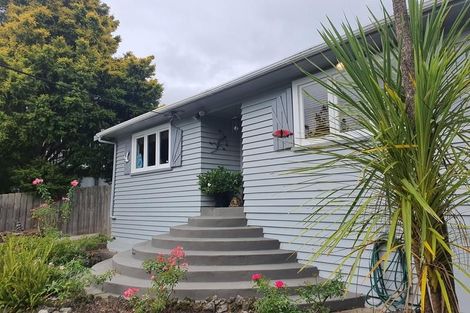 Photo of property in 105 Konini Road, Titirangi, Auckland, 0604