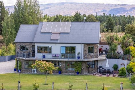 Photo of property in 233 Letts Gully Road, Letts Gully, Alexandra, 9393