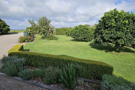 Photo of property in 2155c State Highway 2, Pukehina, 3186