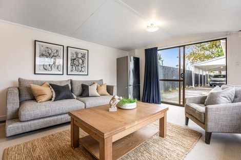 Photo of property in 33 Muir Avenue, Mangere Bridge, Auckland, 2022