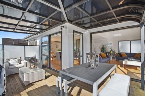 Photo of property in 21 Waller Avenue, Bucklands Beach, Auckland, 2012