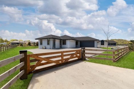 Photo of property in 15 Downer Access Road, Kaukapakapa, 0873