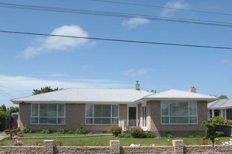 Photo of property in 19 Deloraine Street, Somerfield, Christchurch, 8024