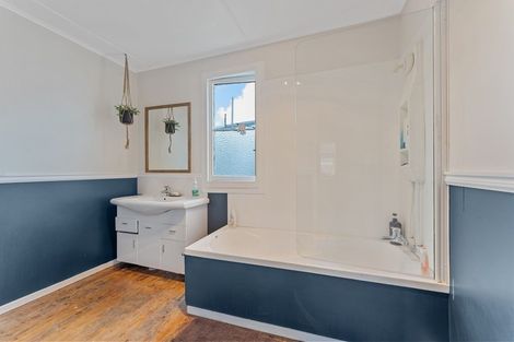 Photo of property in 8 London Street, Eltham, 4322