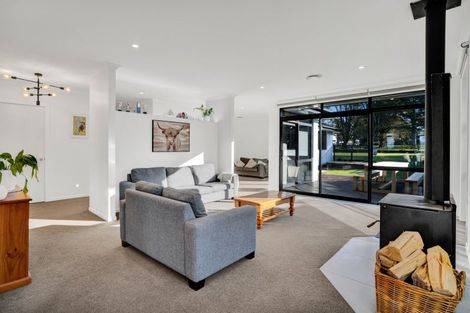 Photo of property in 13 Biron Place, Stratford, 4332