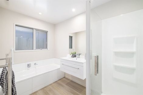 Photo of property in 89b Wairakei Road, Bryndwr, Christchurch, 8053