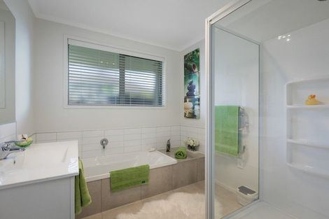 Photo of property in 18 Long Acre Close, Katikati, 3129