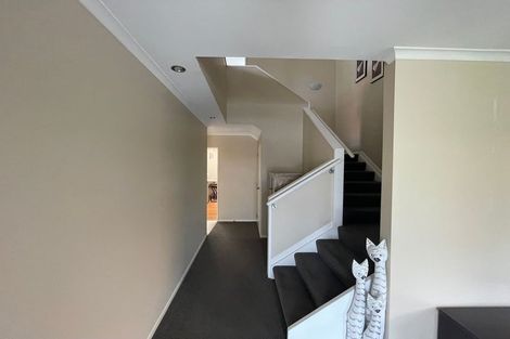 Photo of property in 9 Kalmore Place, Flat Bush, Auckland, 2016