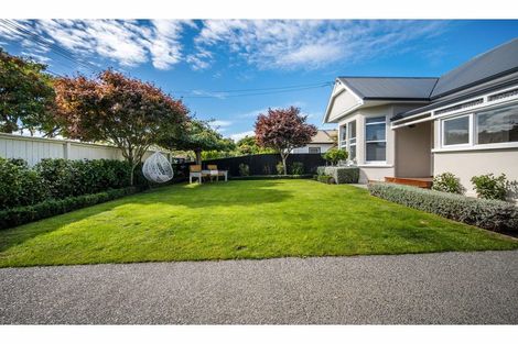 Photo of property in 14 Martin Avenue, Beckenham, Christchurch, 8023
