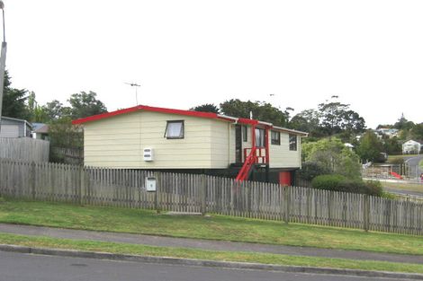 Photo of property in 5 Elizabeth Drive, West Harbour, Auckland, 0618