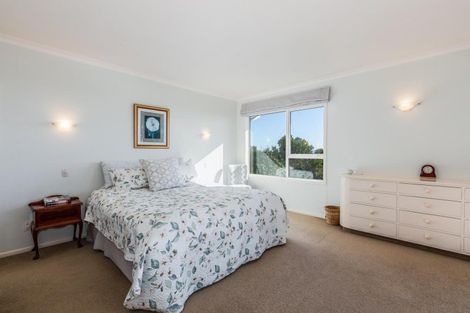 Photo of property in 8 Tui Crescent, Waikanae, 5036