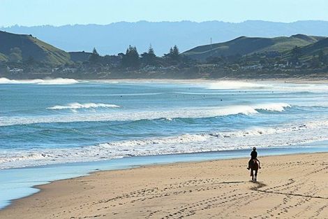 Photo of property in 78 Scarlys Way, Okitu, Gisborne, 4010