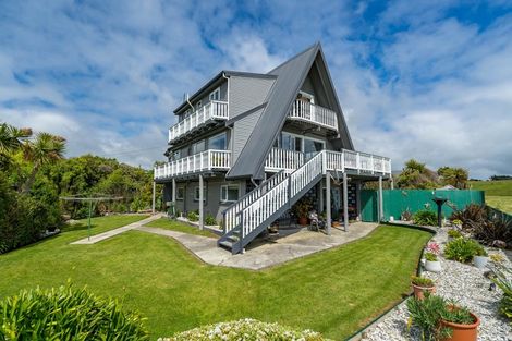 Photo of property in 10 Rimu Street, Kaka Point, Balclutha, 9271