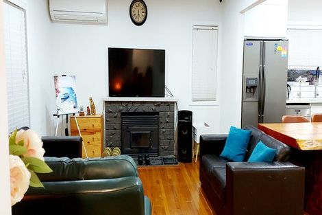 Photo of property in 4 Paton Avenue, Te Atatu South, Auckland, 0610