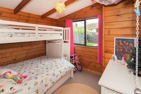 Photo of property in 15a Kereru Street, Henderson, Auckland, 0612