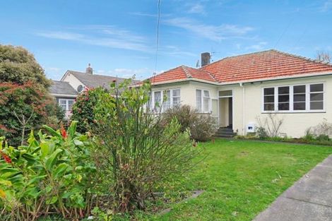 Photo of property in 114 Reynolds Street, Taita, Lower Hutt, 5011