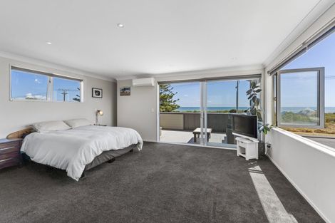 Photo of property in 2 Kowhai Street, Otaki Beach, Otaki, 5512