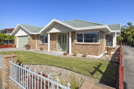 Photo of property in 23a Tui Street, Mount Maunganui, 3116