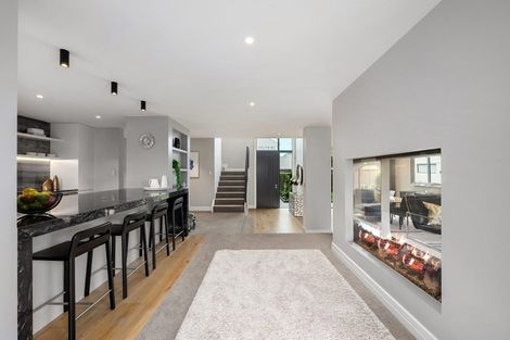 Photo of property in 9 Craig Road, Milford, Auckland, 0620