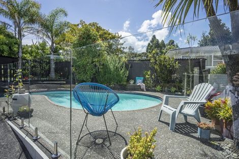 Photo of property in 28 Barlow Place, Chatswood, Auckland, 0626