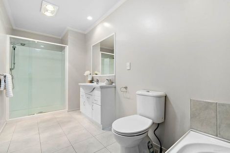 Photo of property in 14 Willow Camp Road, Takanini, 2112