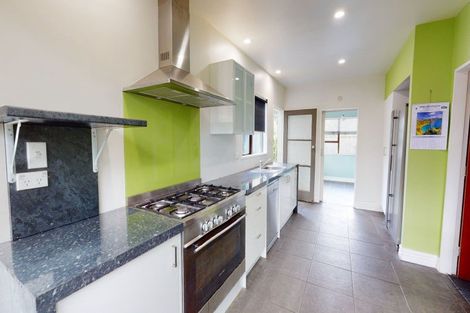 Photo of property in 3 Queen Street, Aramoho, Whanganui, 4500