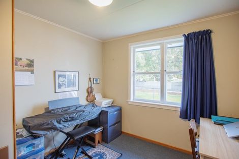 Photo of property in 16 Great North Road, Winton, 9720