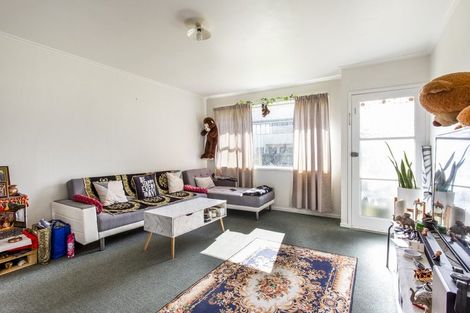 Photo of property in 62 Lincoln Road, Henderson, Auckland, 0610