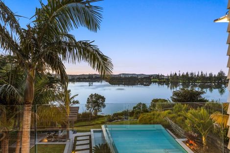 Photo of property in 54 Pohutukawa Avenue, Red Beach, 0932