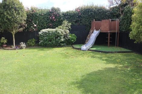 Photo of property in 11 Winston Avenue, Hokowhitu, Palmerston North, 4410